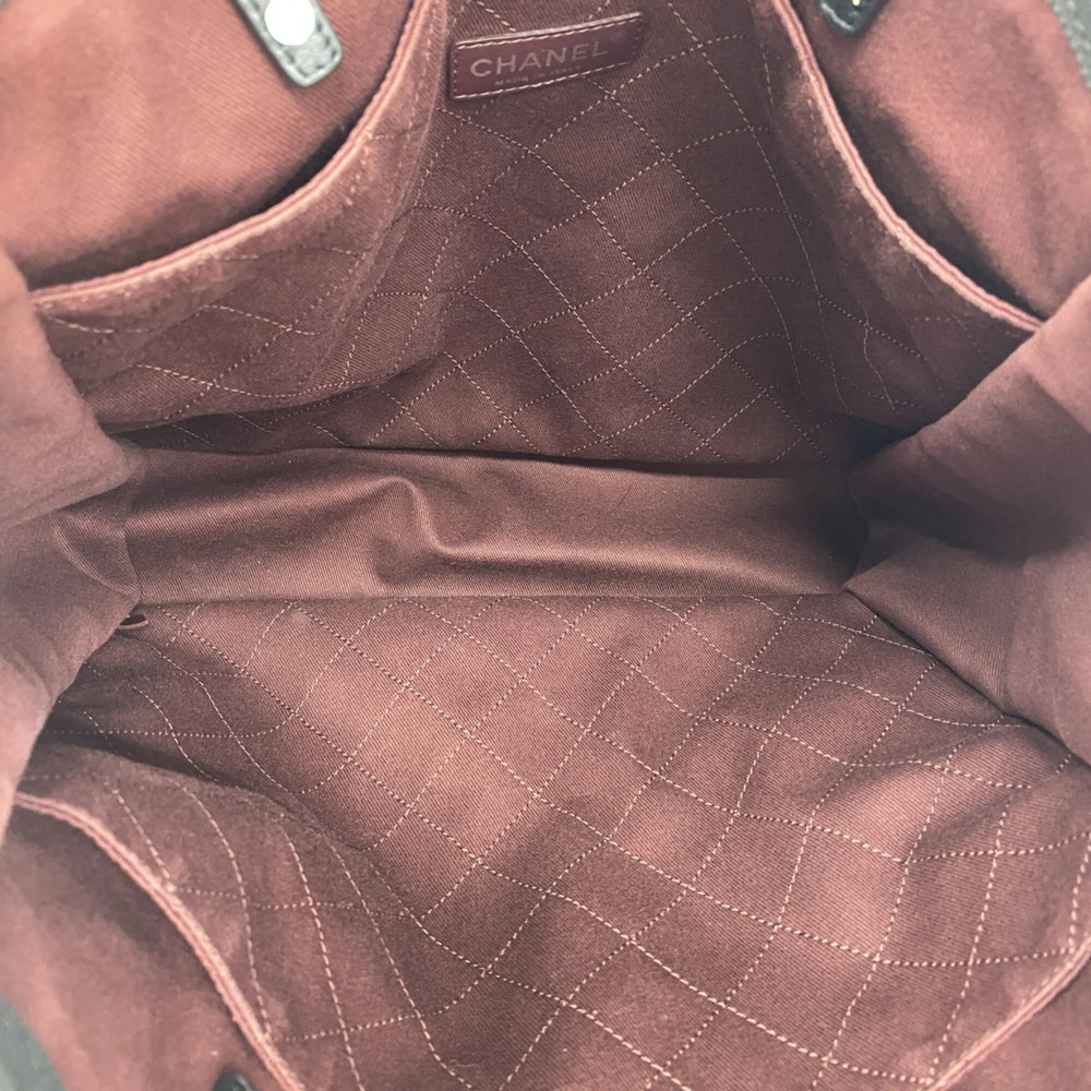 CHANEL Black Canvas Tote Bag - Picture 4 of 11